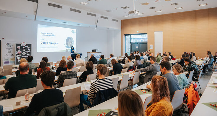 Die Tagung des „MINT in Mind“-Netzwerks für die Region brachte viele Akteur:innen zusammen. Copyright: Matthias Heuser I NEUARTIG Foto & Videoagentur I www.neu-artig.com / Kremintec